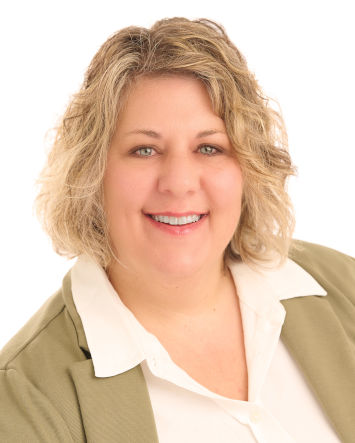 Becky Loughran, Staff Accountant